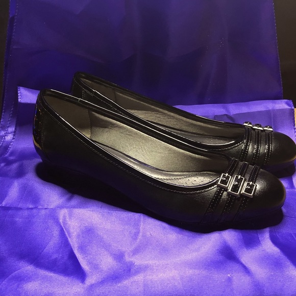 Bees - Picture 1 of 4